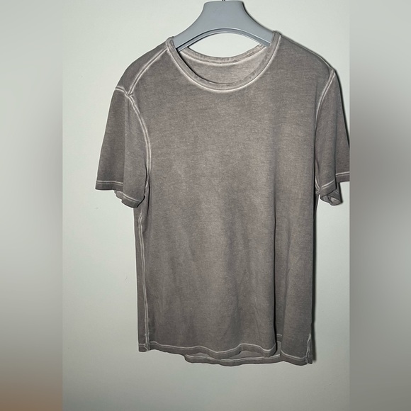 Lululemon Basic 5 Year Tee Shirt Carbon Dust Sun Wash large - Picture 1 of 3